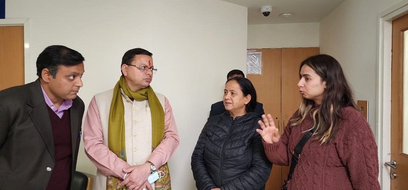 मुख्यमंत्री श्री पुष्कर सिंह ने रविवार को मैक्स अस्पताल में भर्ती भारतीय क्रिकेटर श्री ऋषभ पंत का हाल चाल जाना।