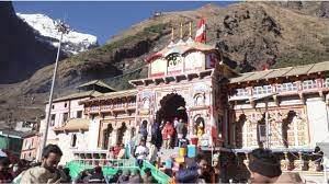 कल खुलेंगे बद्रीनाथ के द्वार,धाम पहुंची देव डोलियां