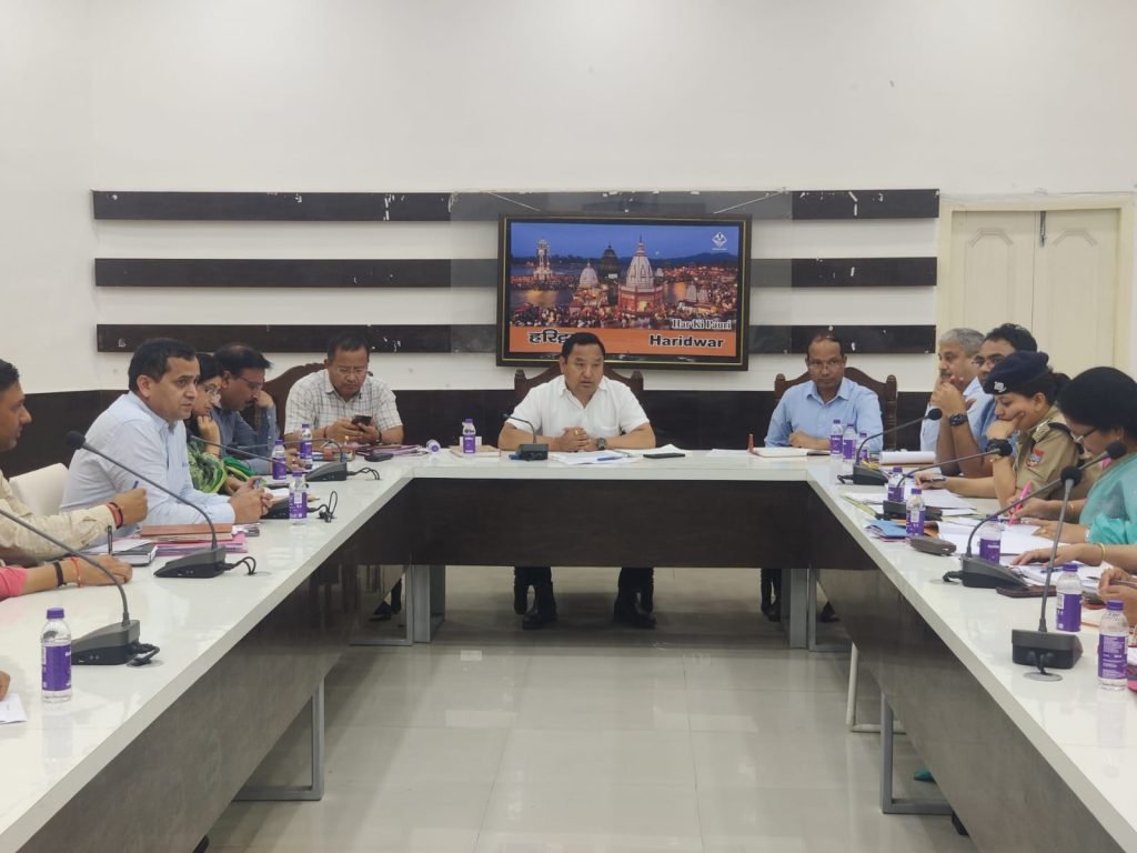 04 जुलाई से प्रारम्भ होने वाले कांवड़ मेला-2023 की अद्यतन तैयारियों के सम्बन्ध में एक बैठक आयोजित हुई।