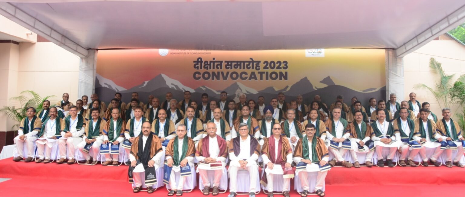 रुड़की आईआईटी ने धूमधाम से मनाया आनंदमय दीक्षांत समारोह, 1916 डिग्रियां की गई प्रदान