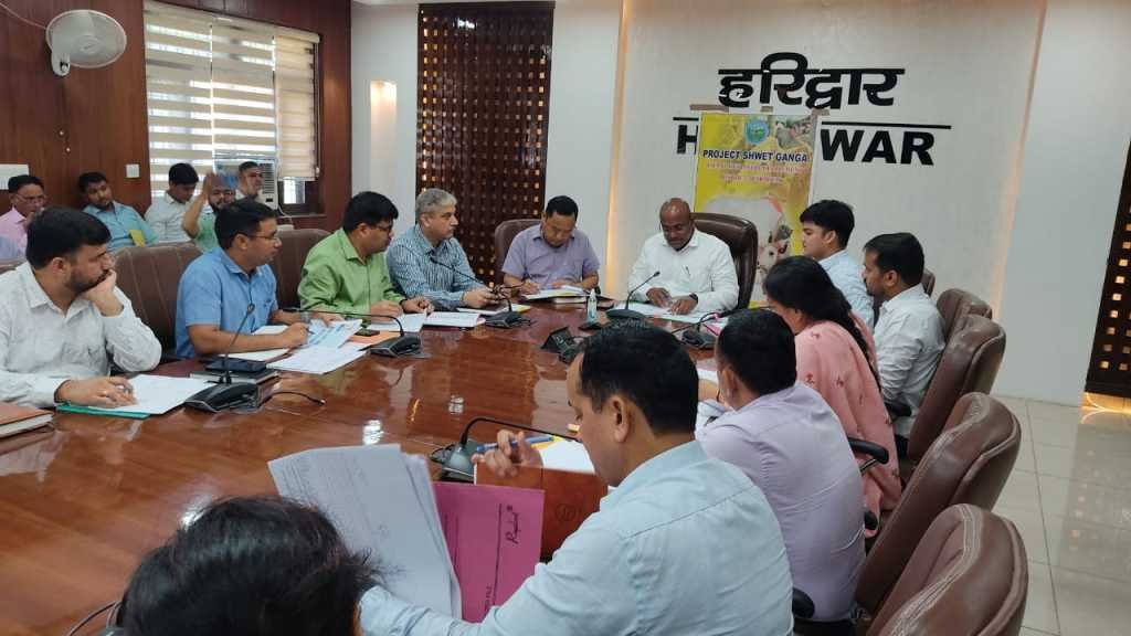हरिद्वार में डेंगू पर प्रशासन सख्त,जिलाधिकारी ने किया निरीक्षण