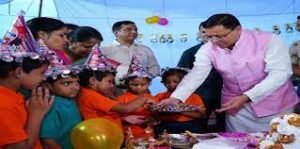 सीएम धामी ने बच्चों के साथ मनाया जन्मदिन,नेताओं ने दी बधाई