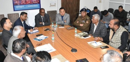 मुख्य निर्वाचन अधिकारी ने राजनीतिक दलों के साथ की बैठक