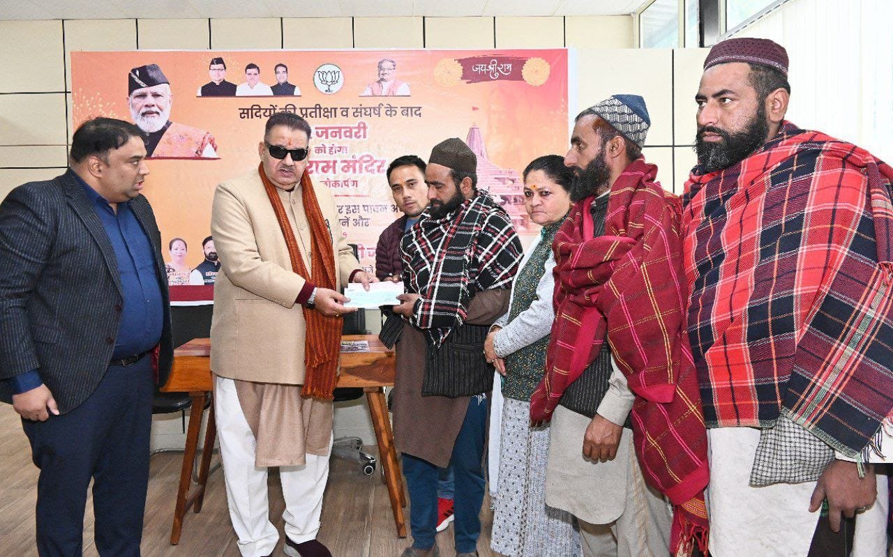 गुलदार हमले के पीड़ित परिवार वालो को 06 लाख रुपए की मुआवजा