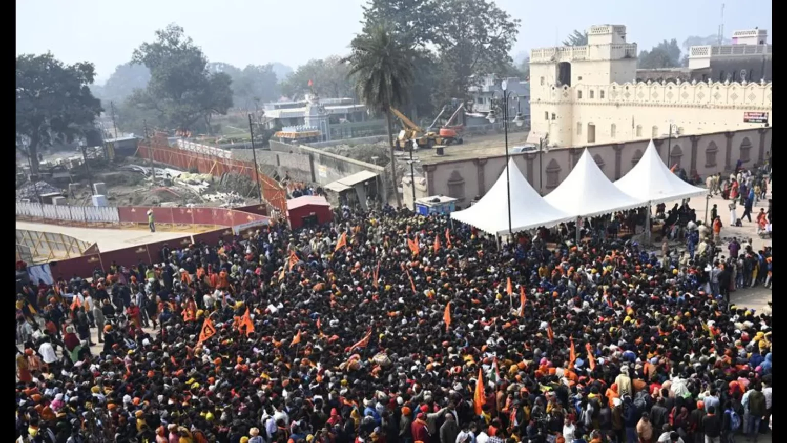 मौनी अमावस्या पर राम जन्मभूमि पथ पर भक्तों का रेला,सरयू में किया स्नान