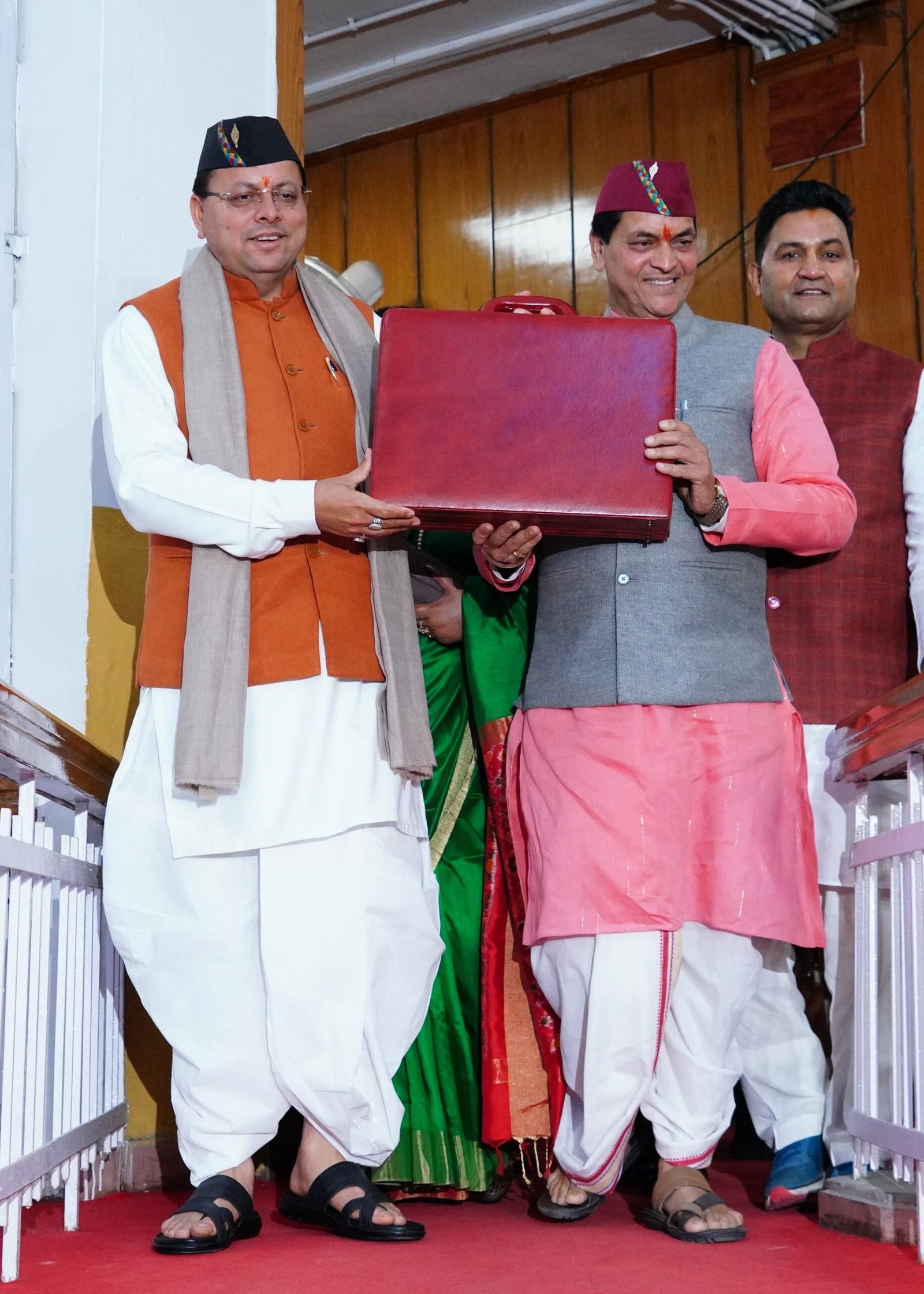 सशक्त उत्तराखण्ड के लक्ष्यों और राज्य के सर्वांगीण विकास के लिए मिल का पत्थर साबित होगा यह समावेशी बजट- कृषि मंत्री गणेश जोशी।