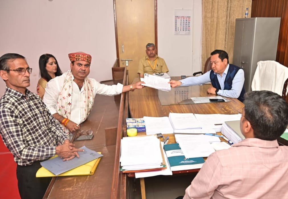 हरिद्वार लोकसभा सीट से निर्दलीय विधायक उमेश कुमार ने किया नामांकन