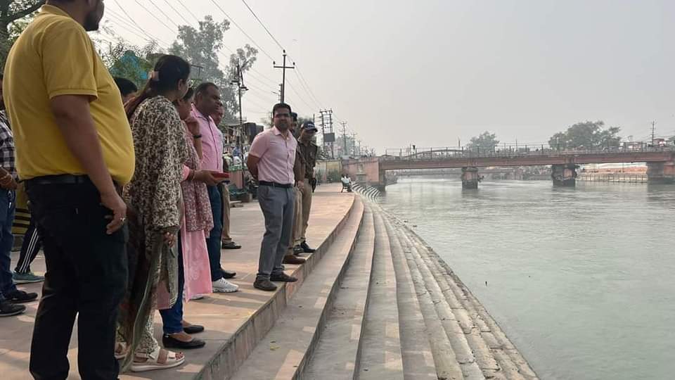 छठ पूजा को लेकर ज्वाइंट मजिस्ट्रेट ने घाट का किया निरिक्षण, घाट पर श्रद्धालुओं की सुविधा और सुरक्षा सुनिश्चित करने को कहा