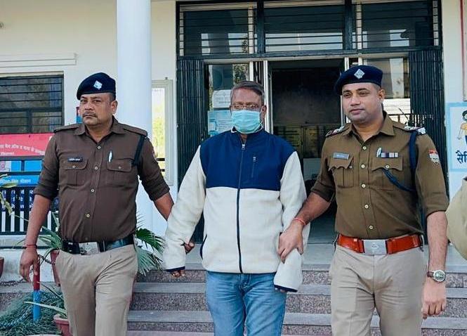 तीन करोड़ की ठगी करने वाले 25 हजार के शातिर इनामी को हरिद्वार पुलिस ने किया गिरफ्तार