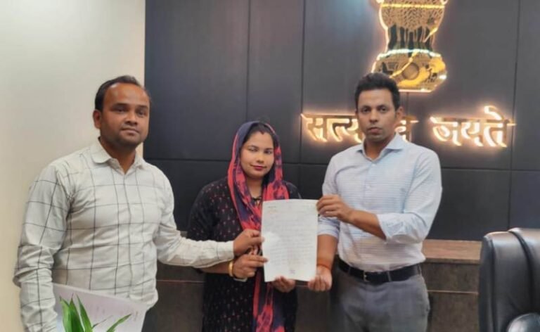 हरिद्वार रुड़की विकास प्राधिकरण के उपाध्यक्ष अंशुल सिंह ने एक मिनट में पार्षद की समस्या सुलझाई