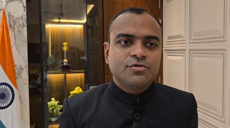 सोमवार को स्कूलों में रहेगा अवकाश, डीएम ने दिए आदेश