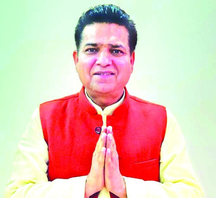 गंगा किनारे 32 किमी सड़क निर्माण की मांग, संजय गुप्ता और स्वामी यतीश्वरानंद ने सीएम धामी से लगाई गुहार