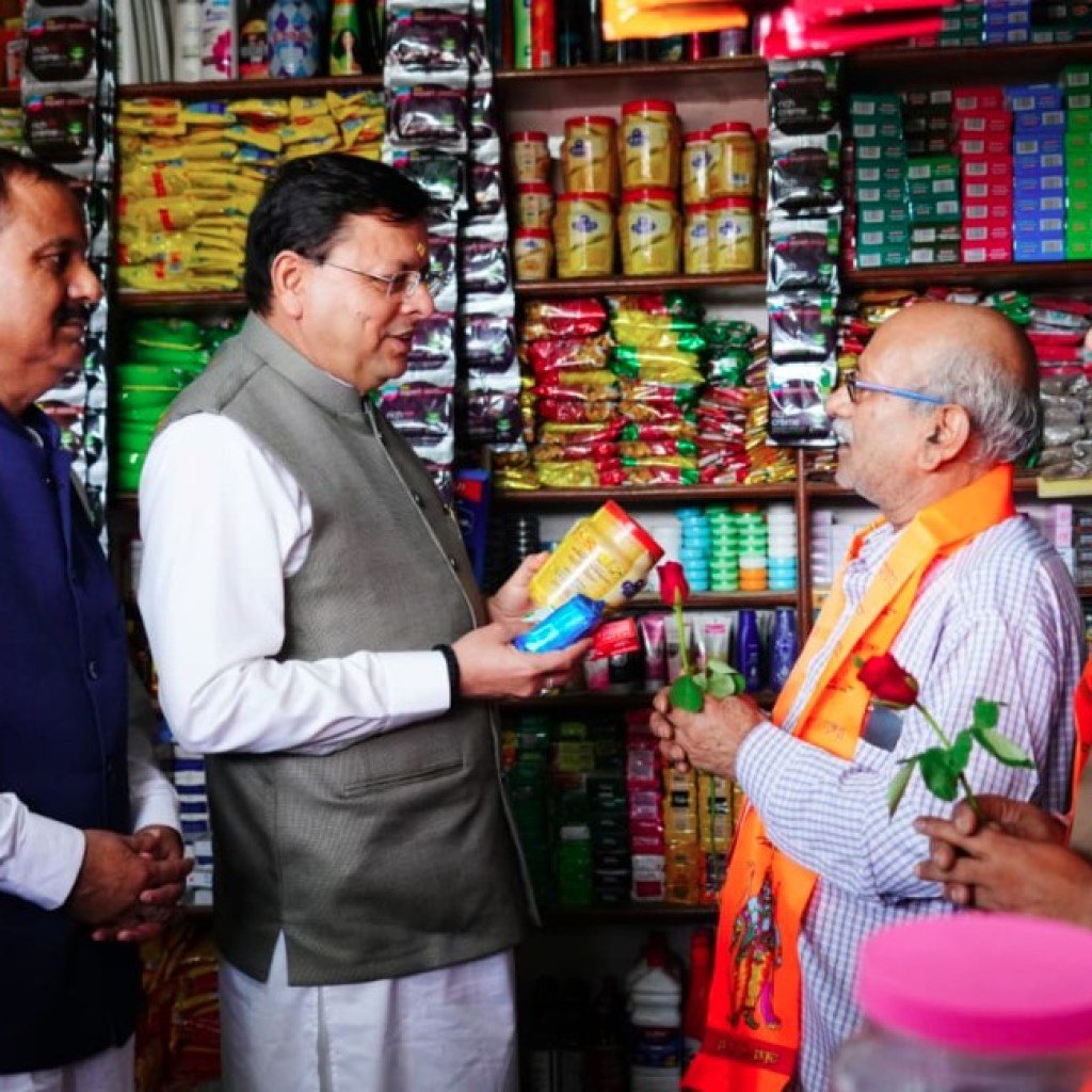 मुख्यमंत्री धामी ने कुँआवाला बाजार से शुरू किया “स्वदेशी अपनाओ” अभियान