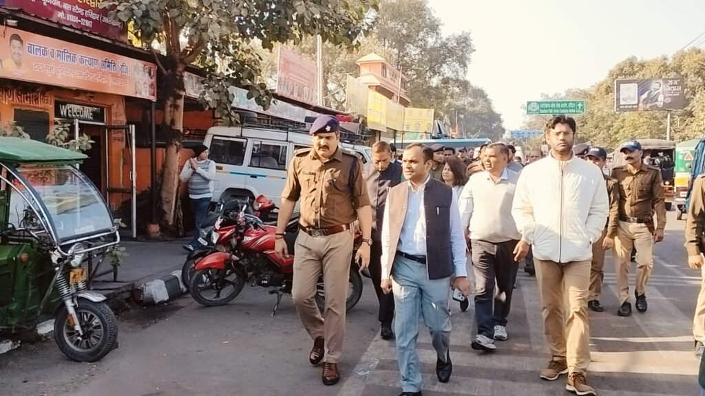 हरिद्वार बस अड्डे का DM ने किया औचक निरीक्षण, सफाई व व्यवस्था सुधार के सख्त निर्देश