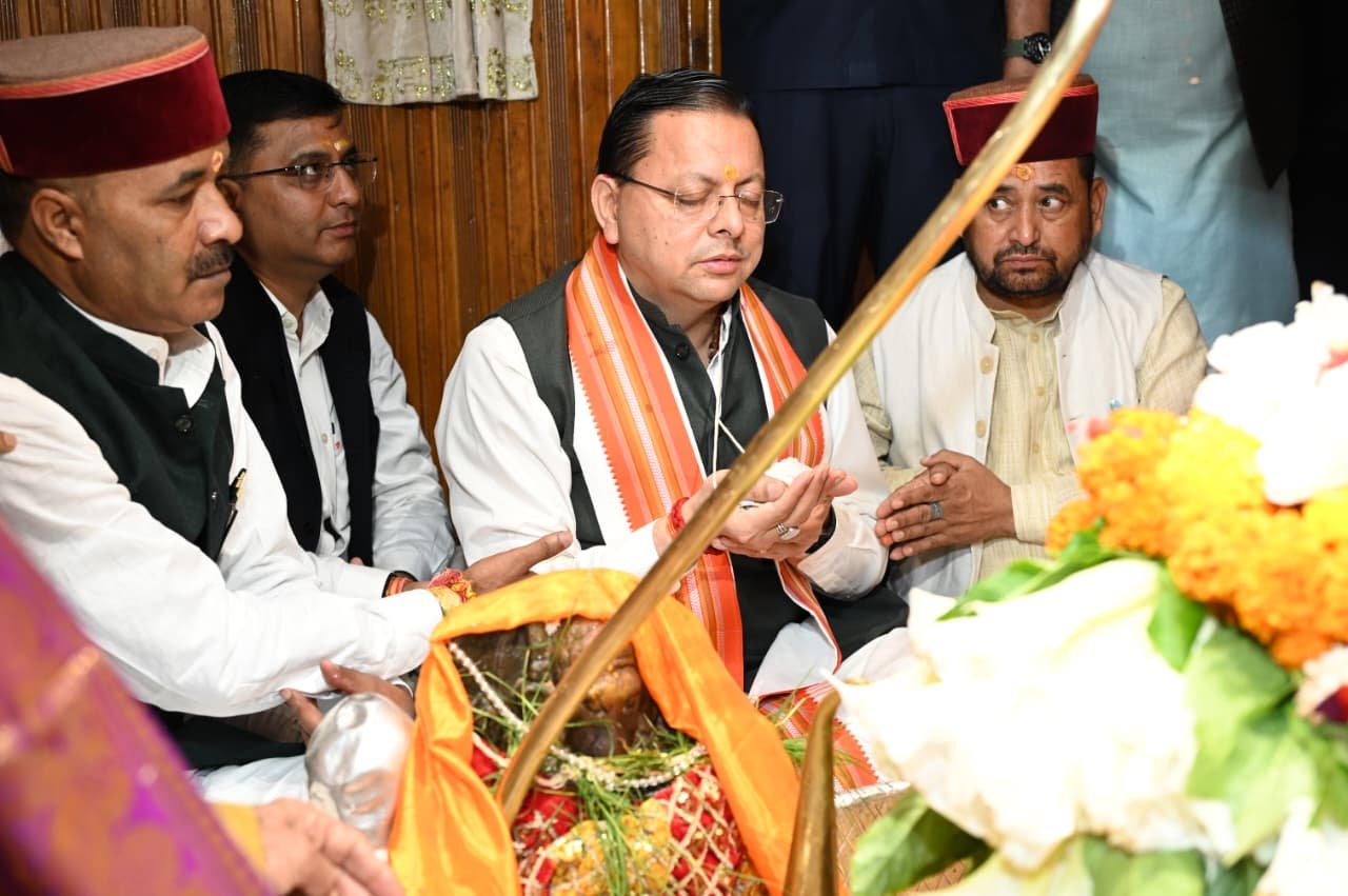 प्रधानमंत्री मोदी के जनसेवा एवं सुशासन के 25 वर्ष पूर्ण होने पर सीएम धामी ने दी बधाई